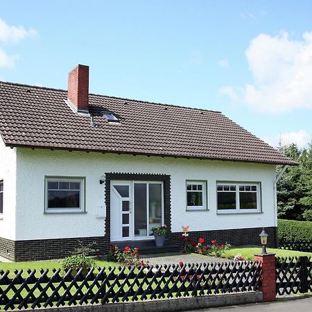 A Detached Holiday Home In A Highly Scenic Area Trierscheid Exterior photo